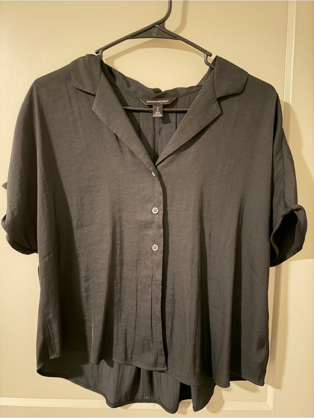 Banana Republic Black Short-Sleeve Button-Front Camp Collar Shirt
